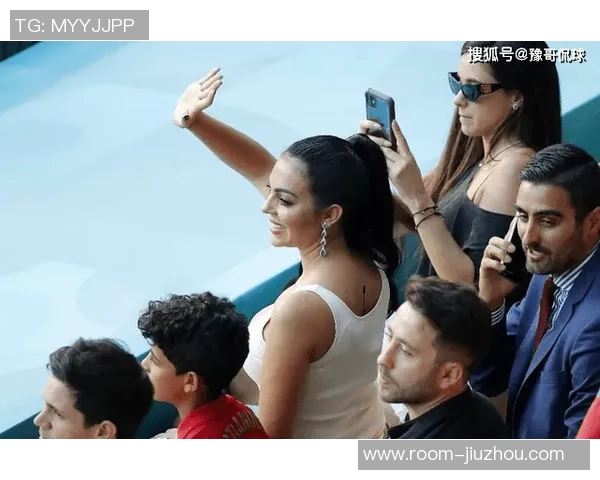 特朗普与C罗踢球的AI视频引发热议他既聪明又酷的形象令人惊叹 特朗普与C罗踢球的AI视频引发热议他既聪明又酷的形象令人惊叹